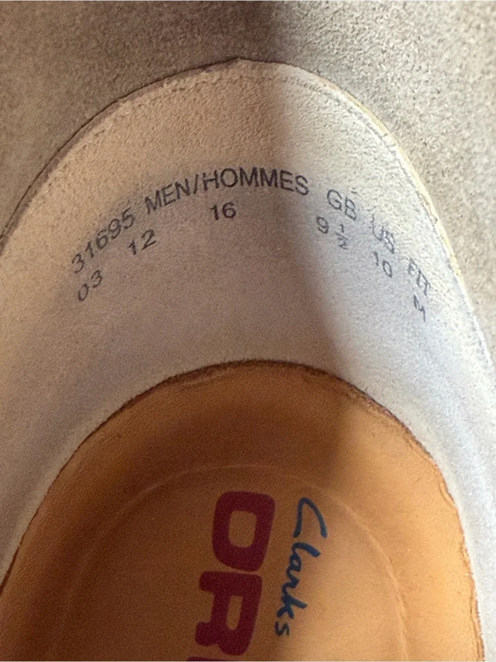Clarks Originals Desert Chukka Boots - sz 10